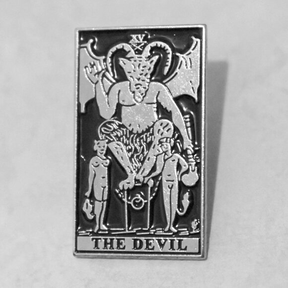 Silver THE DEVIL Tarot Card Lapel Enamel Pin - Picture 1 of 1